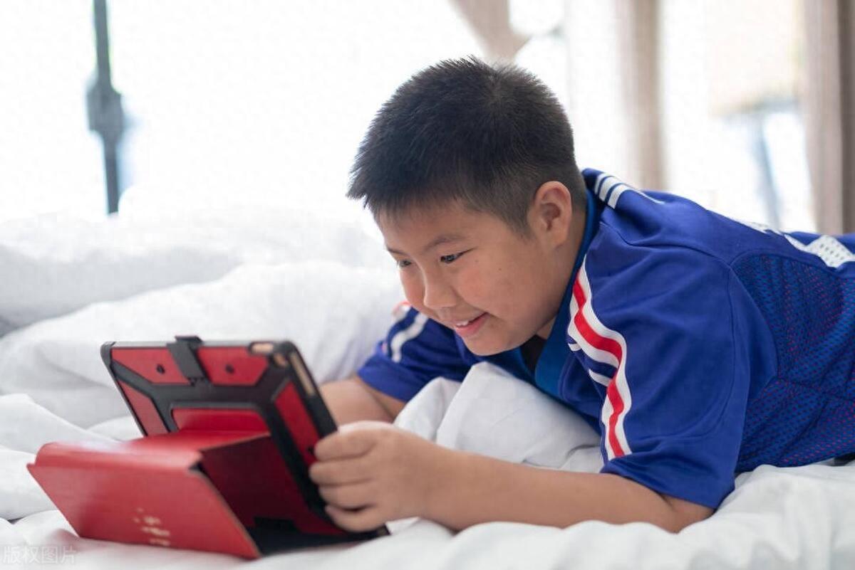 怎样才能让孩子不再沉迷于游戏？父母应该这样做！